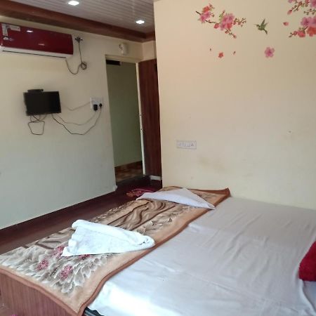 Hotel New Natraj Chikhaldara Esterno foto